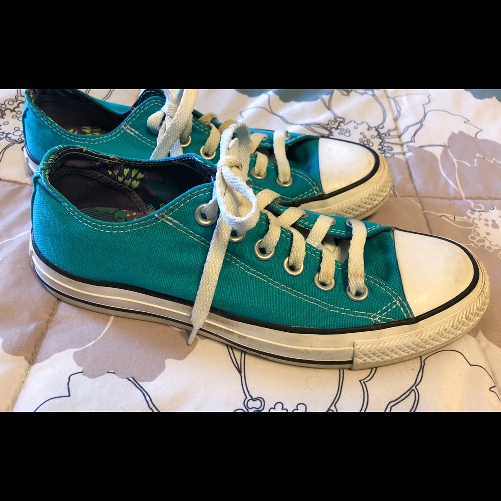 Teal Converse size 7 sneakers